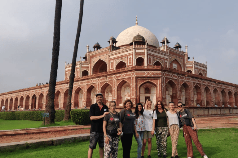 Delhi: Old and New Delhi Private Tour with Optional Lunch AC Transportation, Tour Guide without Lunch and Monument Fee