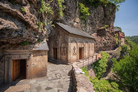 Kutaisi: Chiatura, Katskhi Pillar & Mgvimevi Tour