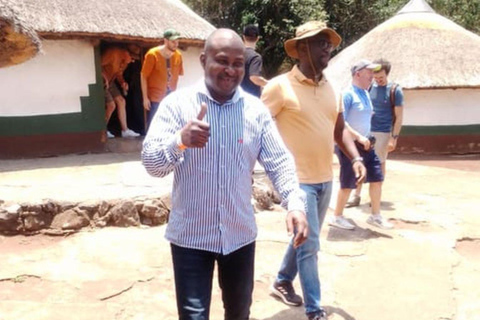 Johannesburg: Cradle of Humankind, Lion Park & Lesedi Tour