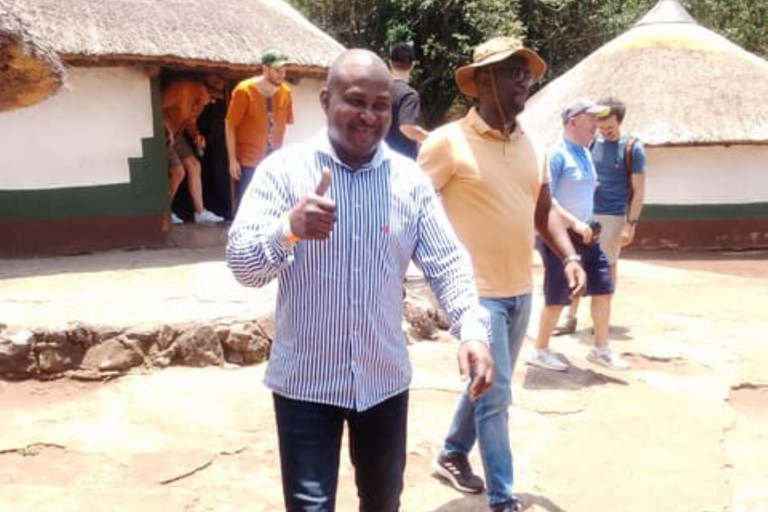 Johannesburg: Cradle of Humankind, Lion Park & Lesedi Tour