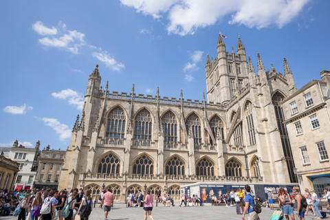 From London: Bath and Cotswolds Guided Day Trip Tour without entries in English