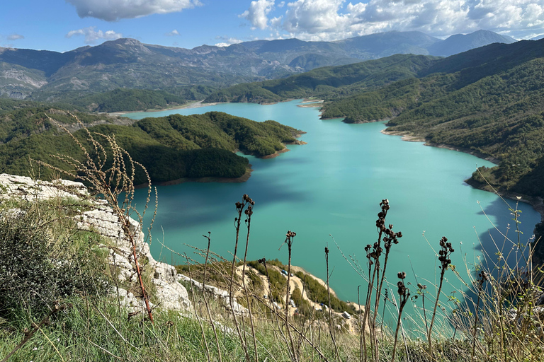 De Tirana: Lago Bovilla e caminhada na montanha Gamti