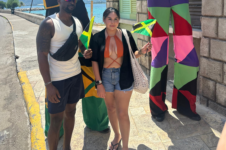 Montego Bay: Margaritaville & Shopping Private Tour