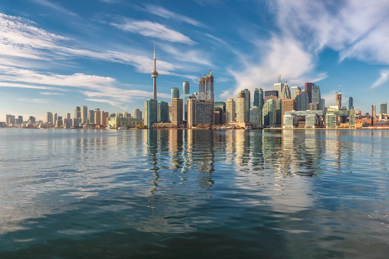 El paseo romántico de Toronto: De las bulliciosas plazas a los serenos parques