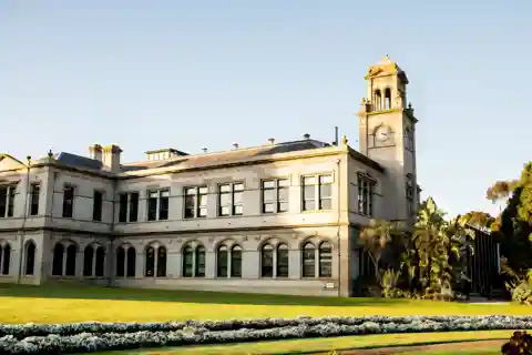 Visita à Mansão de Werribee e à Colina do Soberano