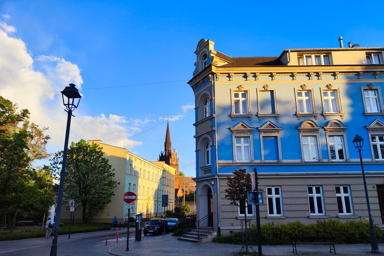 Gdańsk: Wrzeszcz and Shipyard District Private Bike Tour Golden Hour Ride – Gdańsk on evening mood Photo Stops