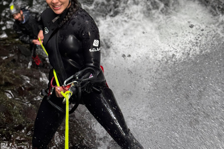 Madeira: Canyoningtocht voor gevorderdenMadeira: Canyoning voor de gevorderden