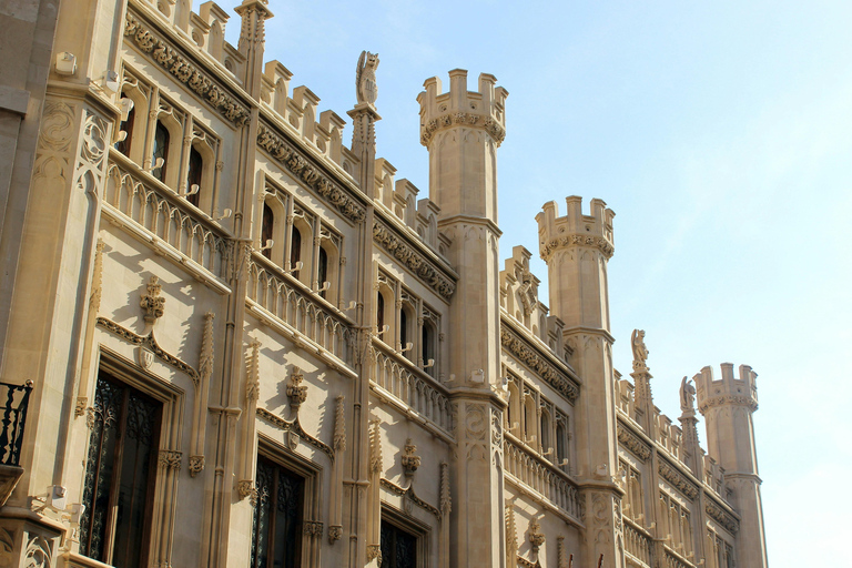 Palma: Old Town Guided Tour with Cathedral Skip-the-Line