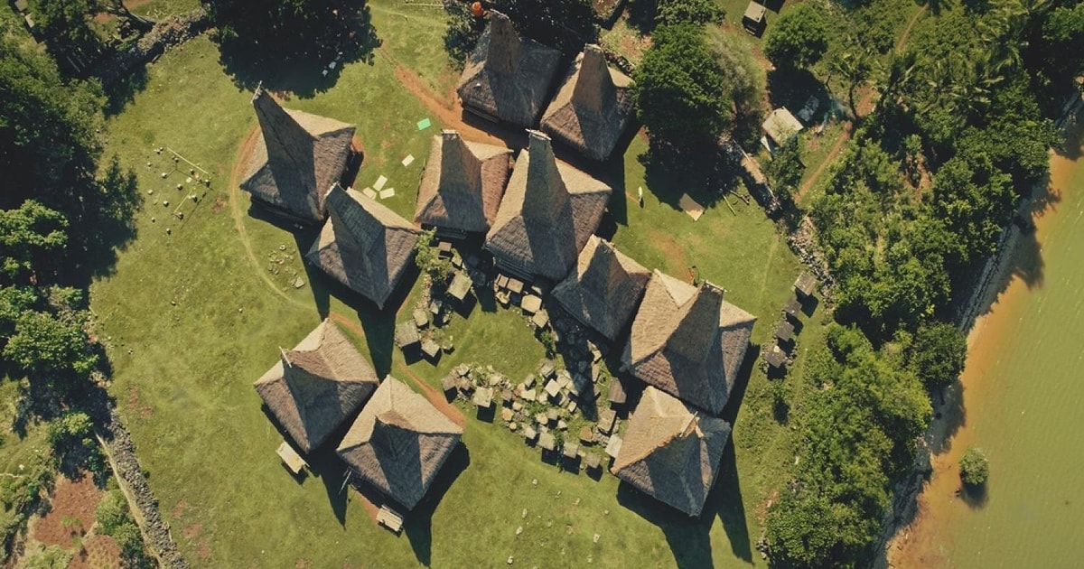 Villaggi tradizionali e lagune di Sumba — Waingapu, Indonesia