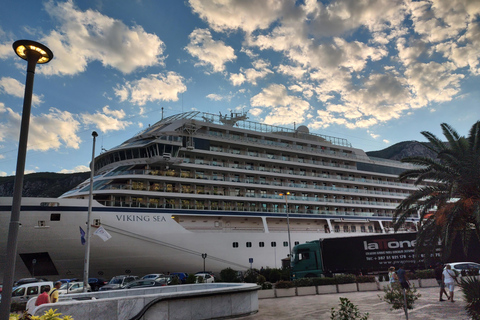 Kotor: Tour a pie, viaje en coche a Perast, barco a la isla