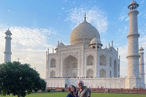 Da Jaipur: Tour del Taj Mahal e del Forte di Agra in auto privata