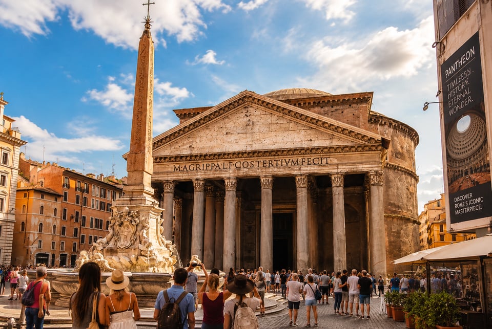 Offizielle Führung durch das Pantheon & Zugang zur Basilika des Neptun Offizielle Führung ...