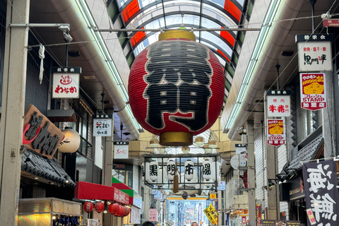 Osaka: Mercado gastronômico local, Kuromon Ichiba Tour guiado de 1 horaOsaka: Tour gastronômico no mercado Kuromon em 1 hora