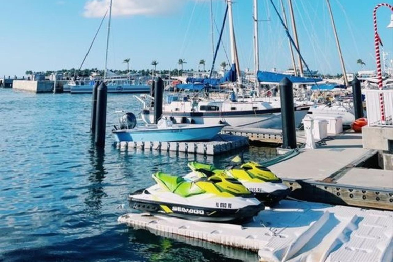 Key West : Best Street Food Tour With A Local Guide Key West : 3 Hours Private Food Tasting Walking Tour