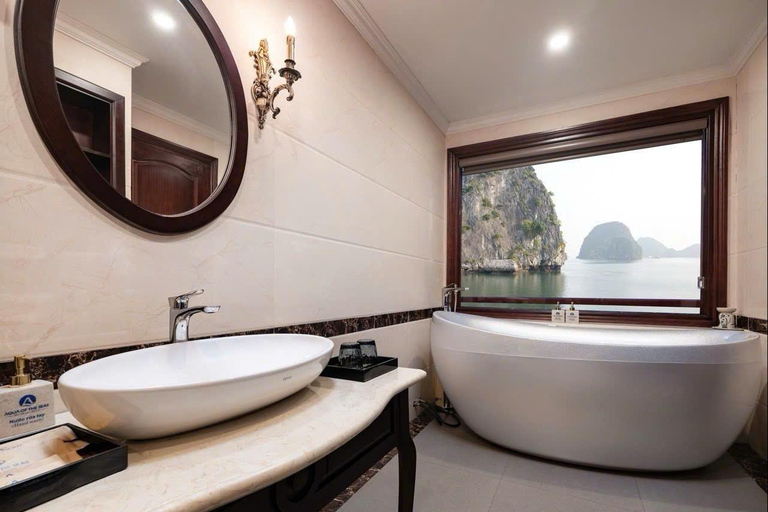 Hanoi: Ha Long bay 5 star cruise 2 day trip Meet at meeting point - Ha Long port