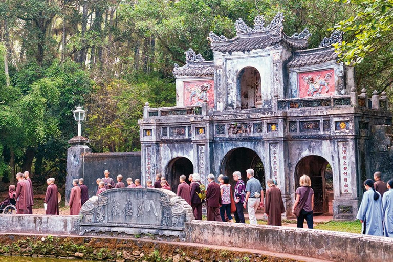 Hue City Esperienza di filosofia di vita nel tour buddistaCittà di Hue: Esperienza di filosofia di vita nel tour buddista