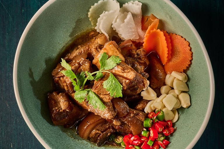 Phuket: Thai Dining Experience at Three Monkeys Restaurant Thai Set Menu for 2 - Set D