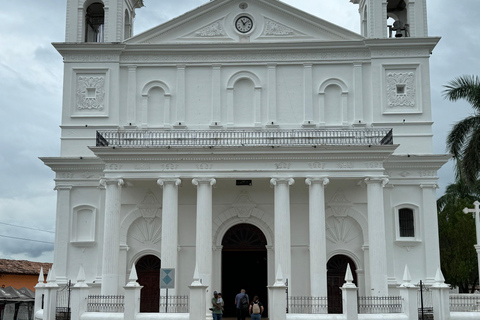San Salvador: wycieczka do Suchitoto i historycznego centrum miasta