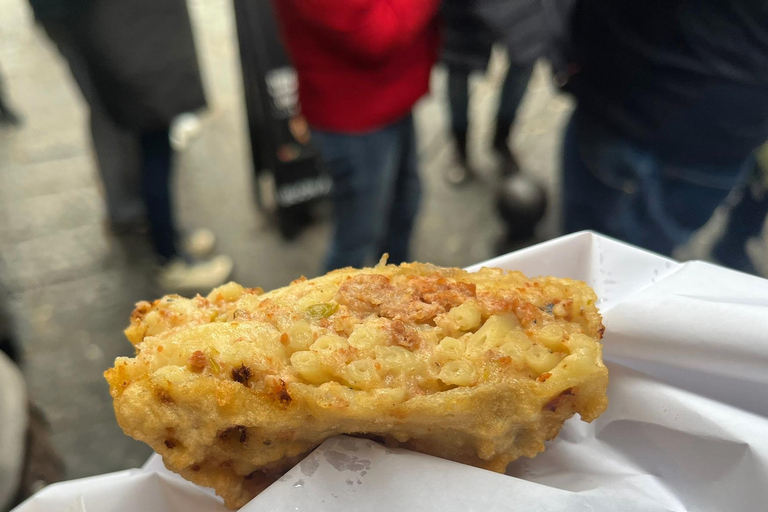 Naples: Street Food and Guided Sightseeing Walking Tour