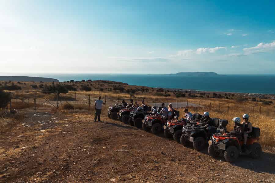 Von Heraklion aus: 3-stündiges Abenteuer mit Quad-Safari durch die wilde Natur Kretas. Foto: GetYourGuide Von Heraklion aus: 3-stündiges Abenteuer mit Quad-Safari durch die wilde Natur Kretas. Foto: GetYourGuide