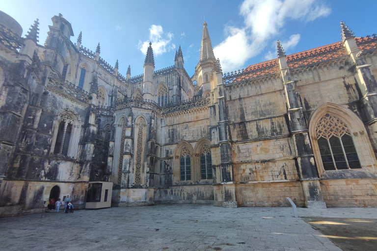 From Lisbon: Medieval Tour, Batalha, Tomar, Alcobaça, Óbidos Private Tour Option