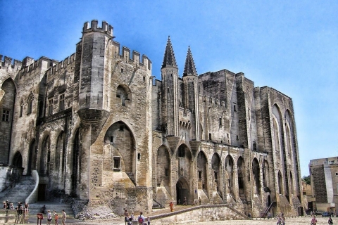 Avignon: Private Guided Walking Tour