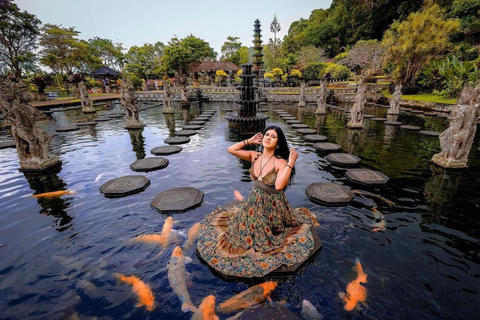 Bali: Viaggio a Tirta Gangga, Taman Ujung e Cascata di CepungTour privato tutto compreso