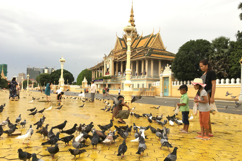 Campo di sterminio a cinque cime, Toul Sleng, Palazzo Reale, Wat Phnom