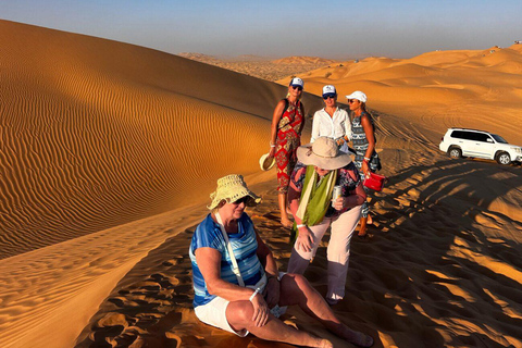 瓦迪·本·哈立德和瓦希巴沙滩日落沙漠越野之旅瓦迪本哈立德和瓦希巴沙滩日落沙漠越野之旅