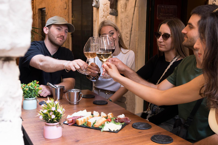 Dubrovnik Food Tour: Local Dishes & City Stories Tour in Spanish