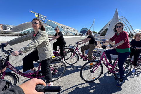 Valencia: Geführte private Fahrradtour mit Tapas und Getränken