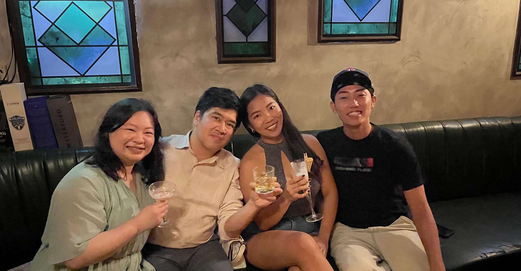 Bar Hopping in Makati met Mari - Hizvo