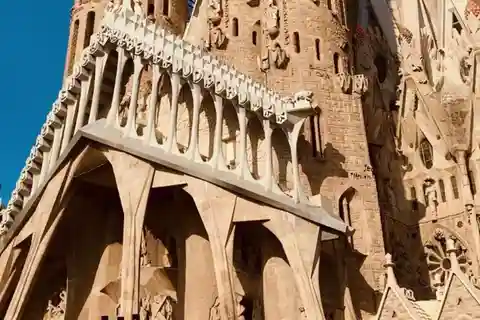 Barcelona: La Sagrada Familia Fast-Track Guided Tour