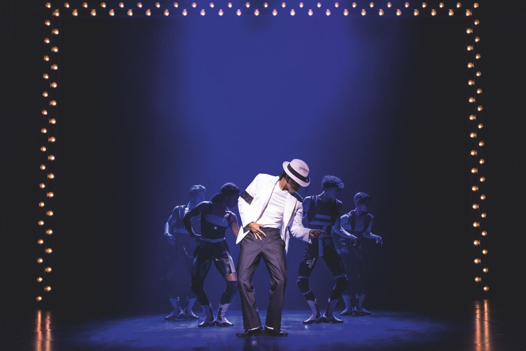 Hamburg: MJ – THE MICHAEL JACKSON MUSICAL & Boat Transfer