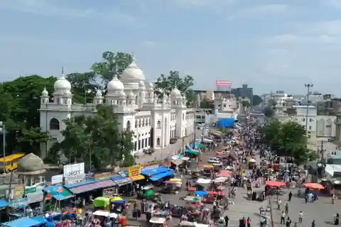 Half Day Guided Hyderabad Shopping and Food Tasting Tour
