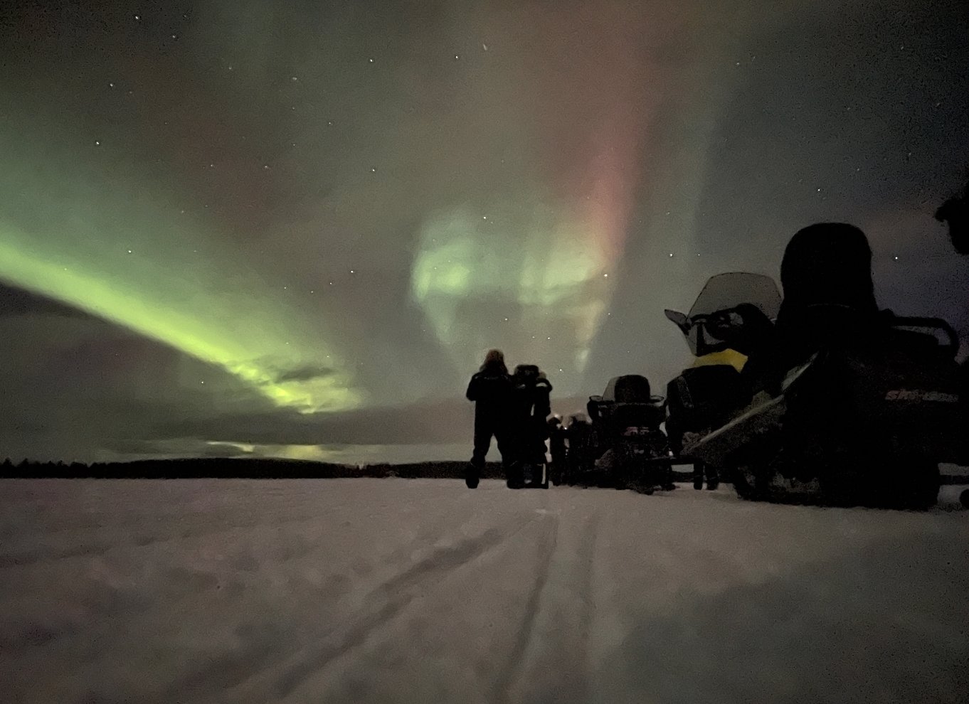 Kiruna: Guidet snescootertur og nordlysjagt