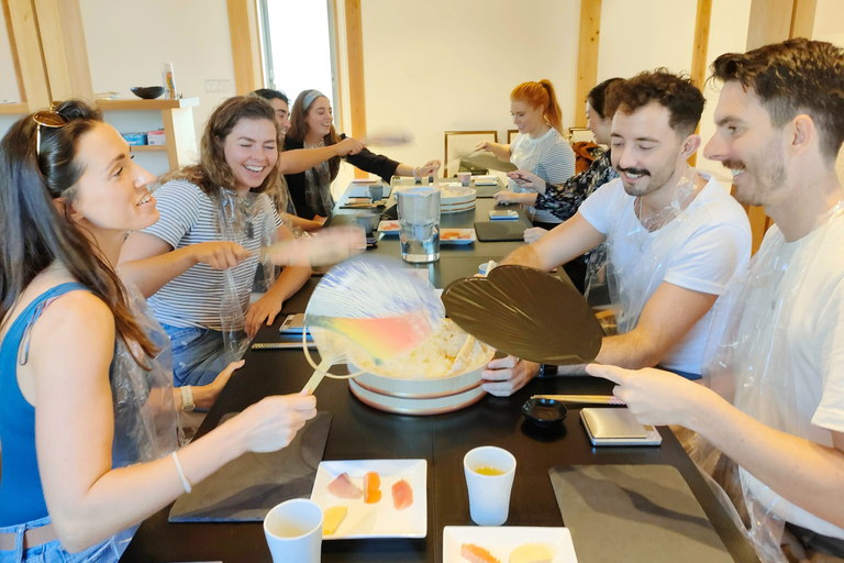 Kyoto: Sushi Making Workshop Experience