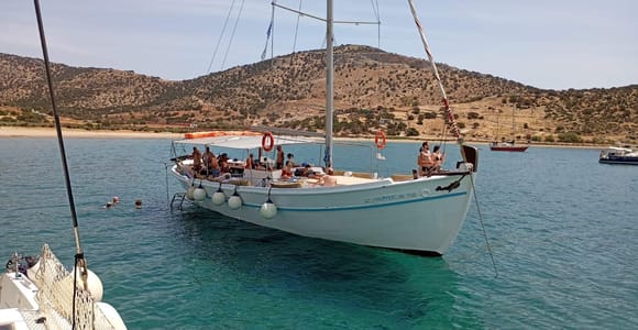 Paros: Antiparos & Blue Lagoon Traditional Kaiki Cruise