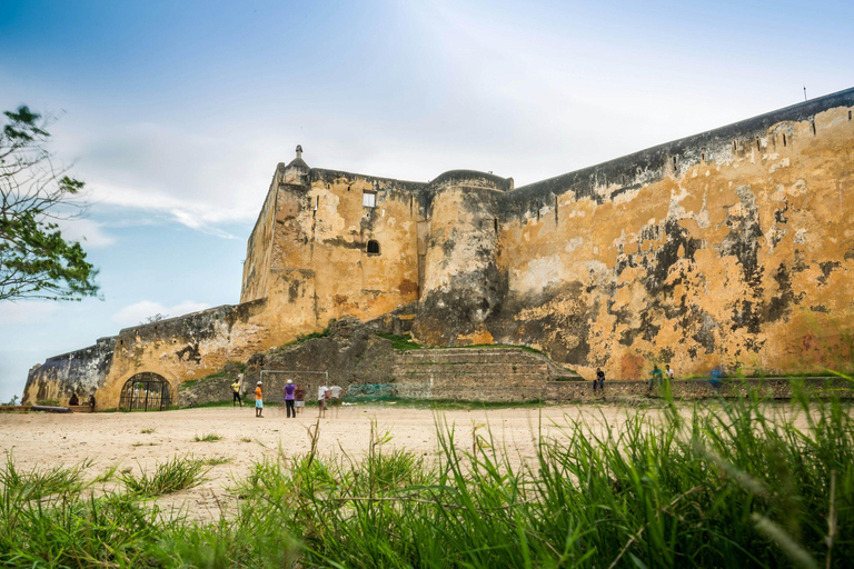 Mombasa: Fort Jesus, Old Town Art, Food and Spice Tour