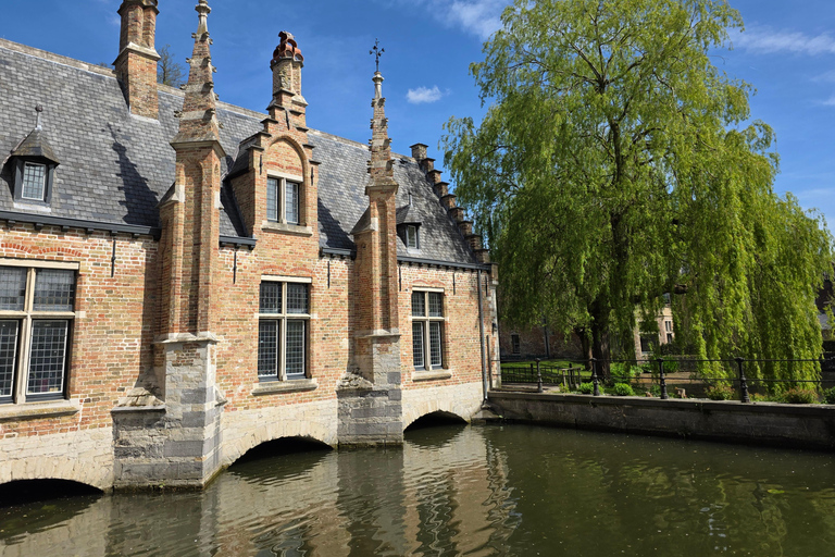 Bruges by bike with family and friends!