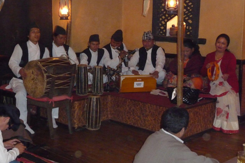 Middag med kulturföreställning i KathmanduMiddagsföreställning i Kathmandu