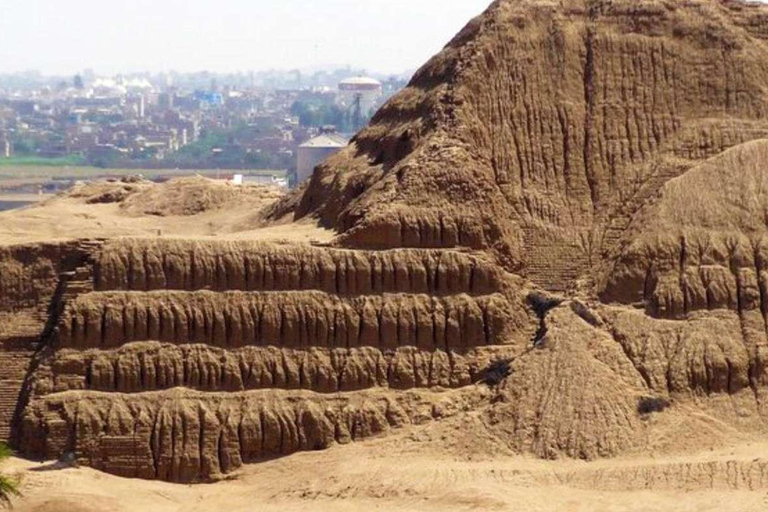 Depuis Trujillo : visite des Pyramides du Soleil et de la Lune