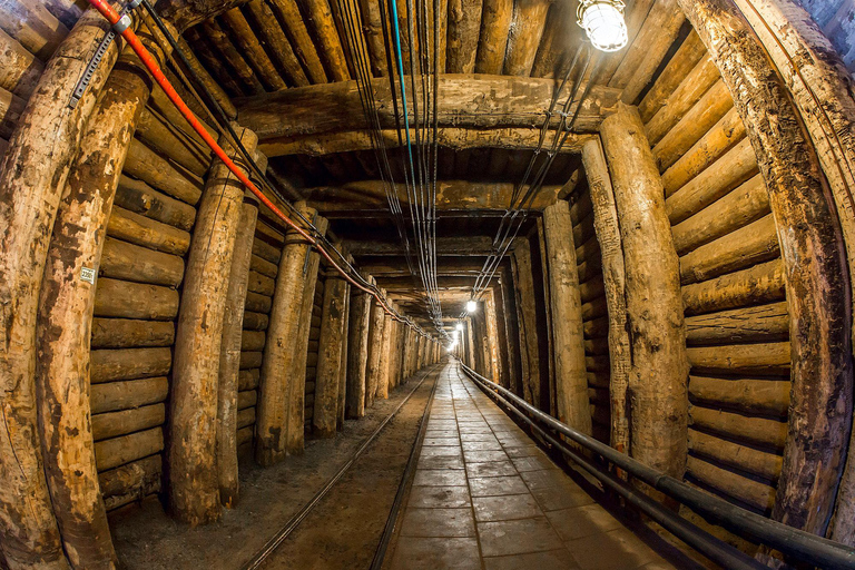 Cracovia: Expedición en barco subterráneo y tour por las minas de sal de la UNESCO