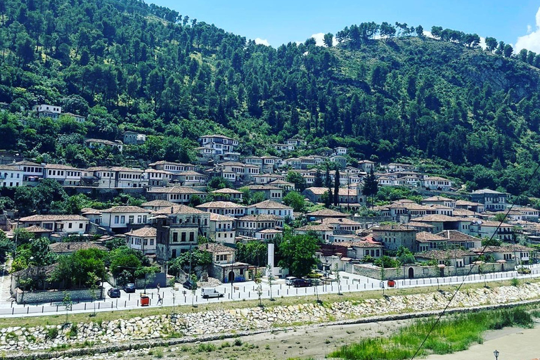 Berat: Guided Walking Tour with Food Tastings