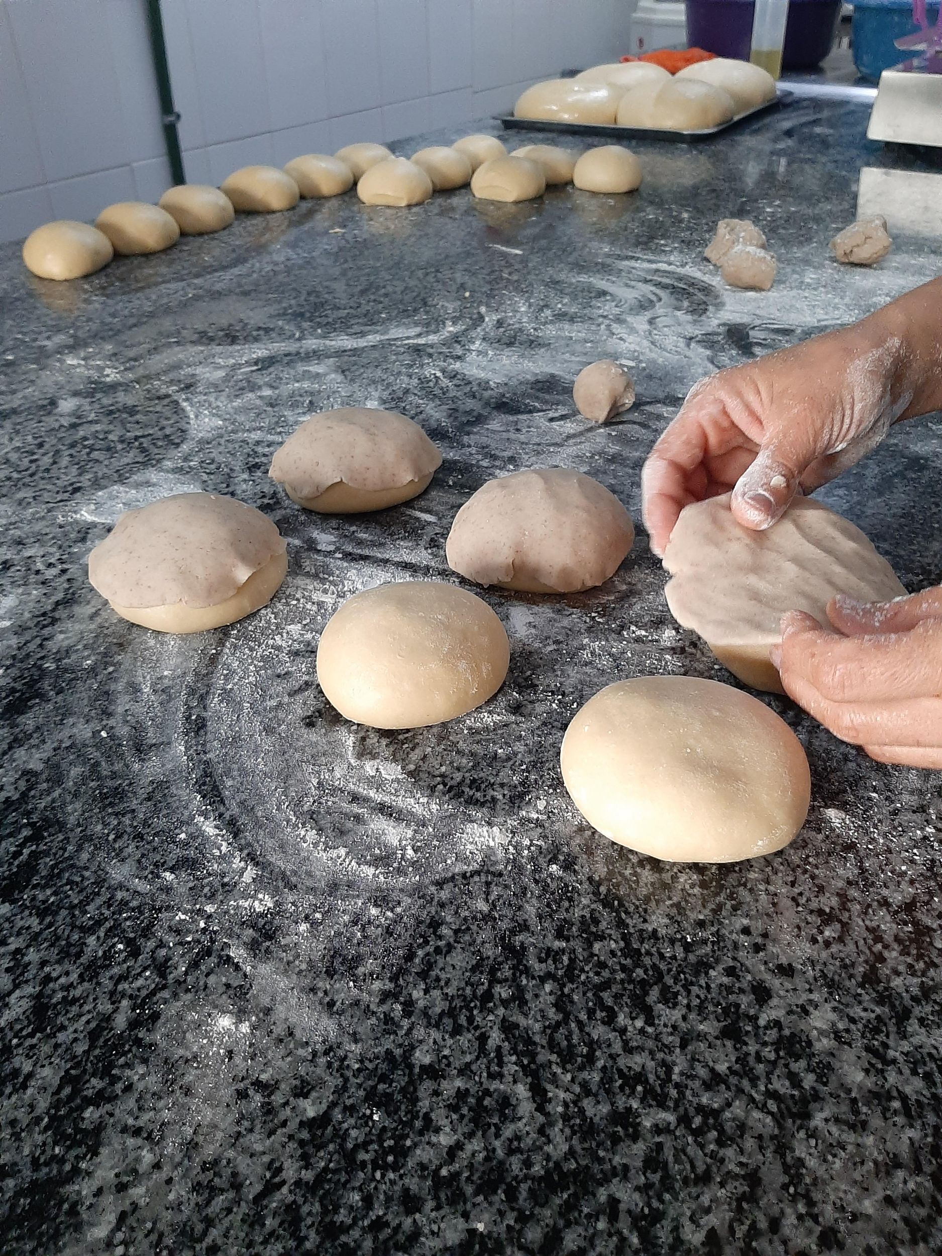 Conchas & Pan de Muerto kochen und eine Bonbonfabrik besuchen