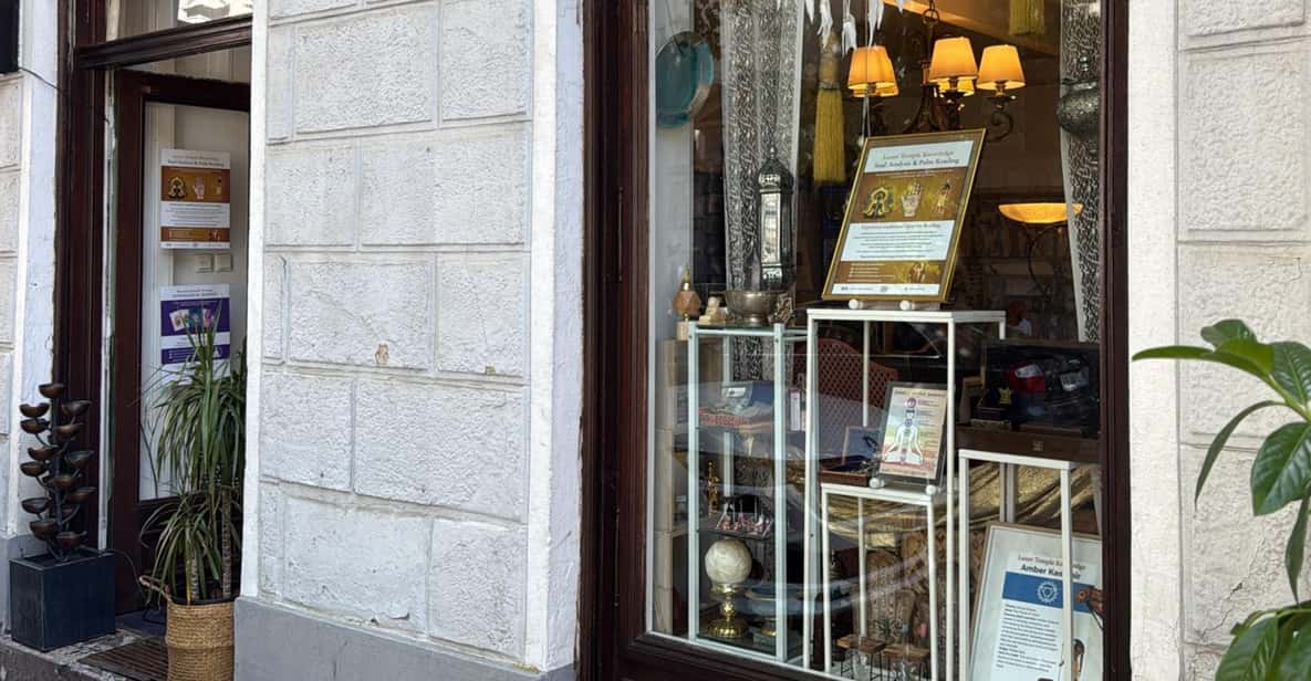 Afbeelding 1 van Ljubljana: Zielanalyse, handlijnkunde & Egyptische kennis