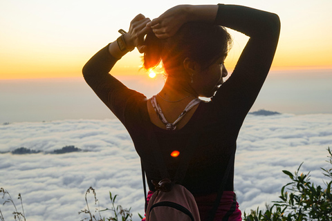 阿邦山徒步旅行阿邦山徒步