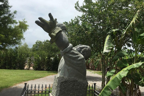 From New Orleans: Oak Alley and Laura Plantation Guided Tour