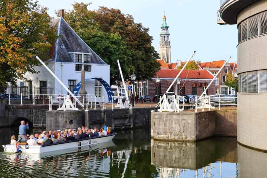 Middelburg: Stadtkanal-Kreuzfahrt. Foto: GetYourGuide Middelburg: Stadtkanal-Kreuzfahrt. Foto: GetYourGuide