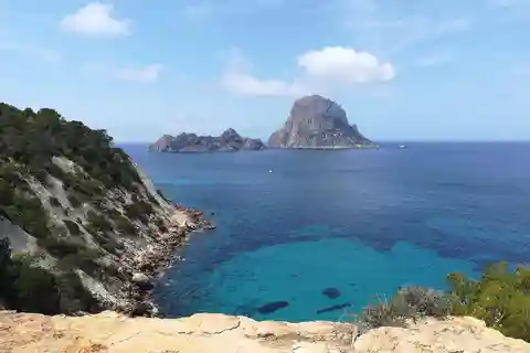 Ibiza Island Tour: Es Vedra, Salt Flats & Hippy Market